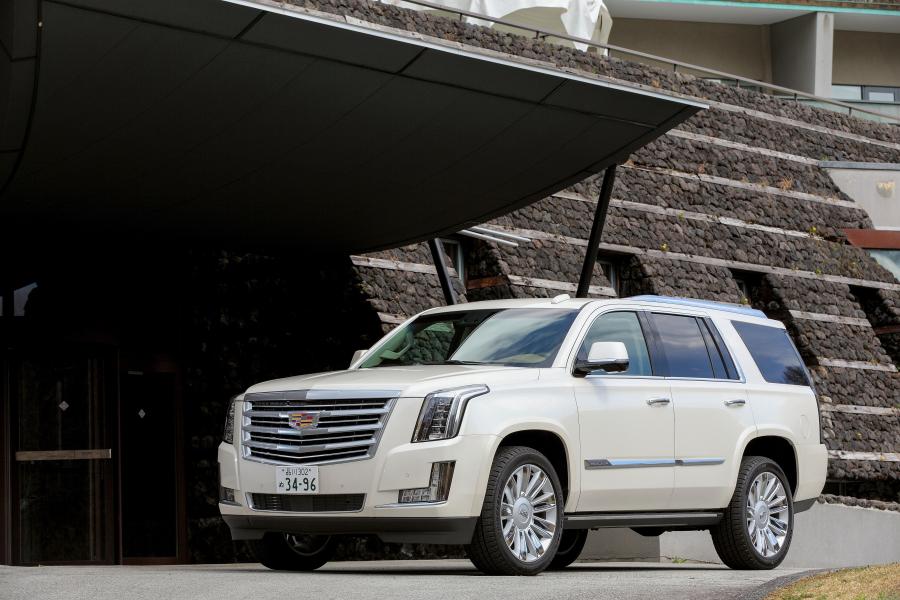  Cadillac Escalade Platinum 2015 года  (JP) (фото 17 из 24)